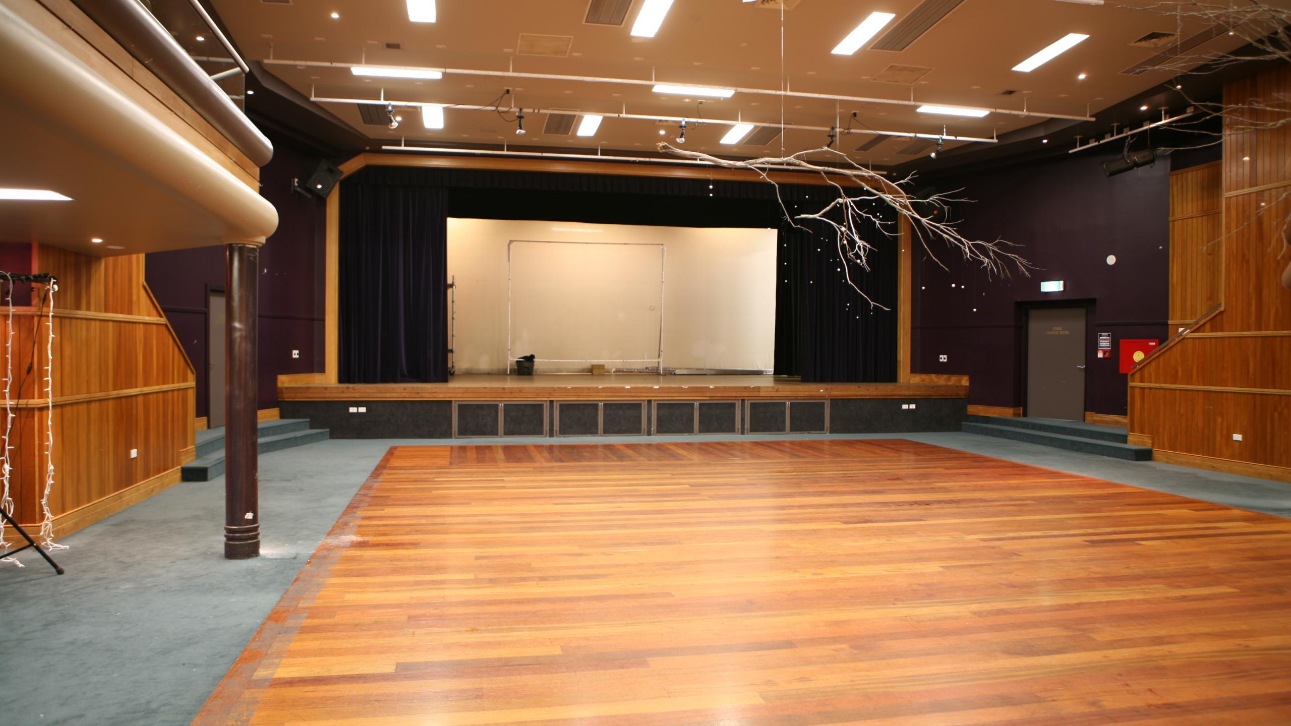 Main Auditorium 1